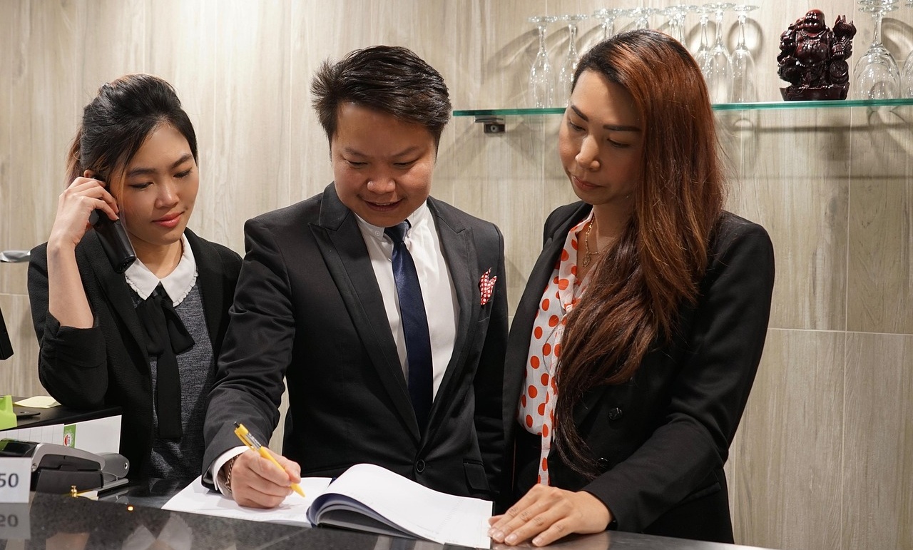 Manage Hospitals with MediGlobex